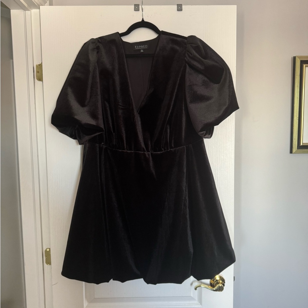 Eloquii NWOT Black velvet V neck Puff Sleeve Mini Dress